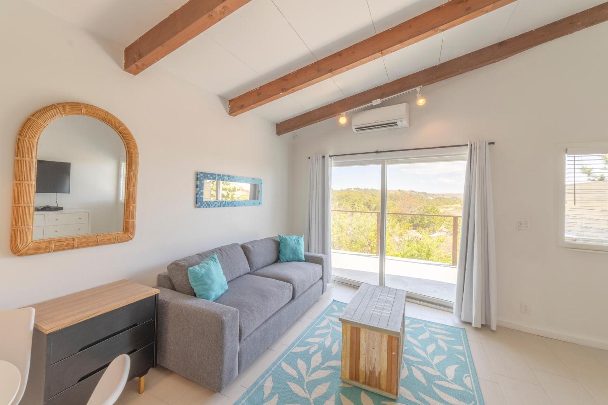 Driftwood Resort On The Ocean 몬턱 외부 사진